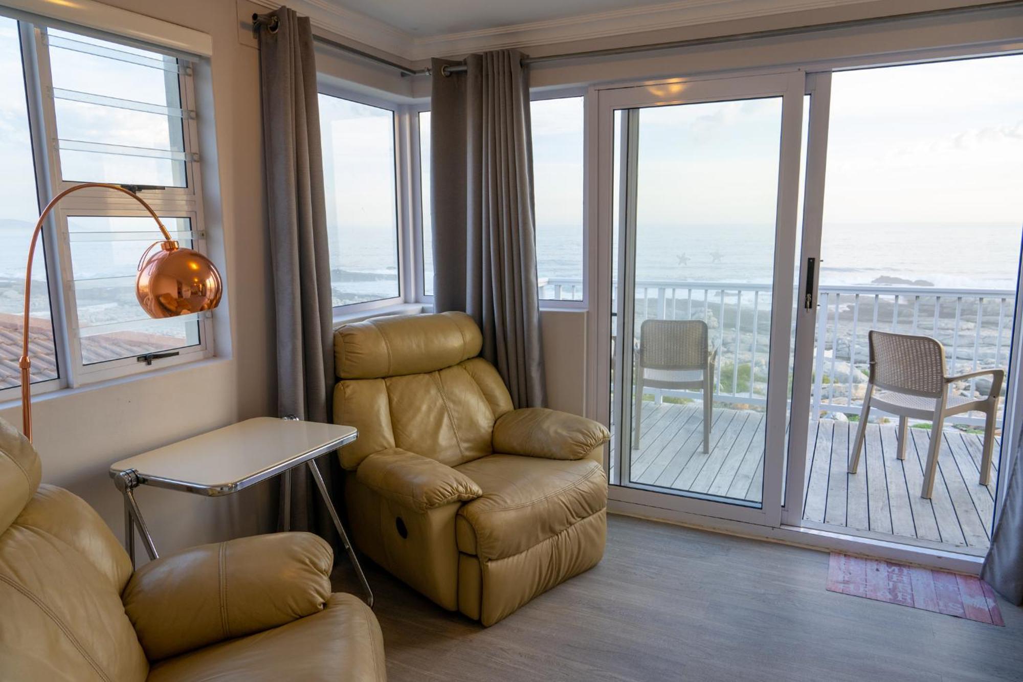 House 12 Club * Hermanus