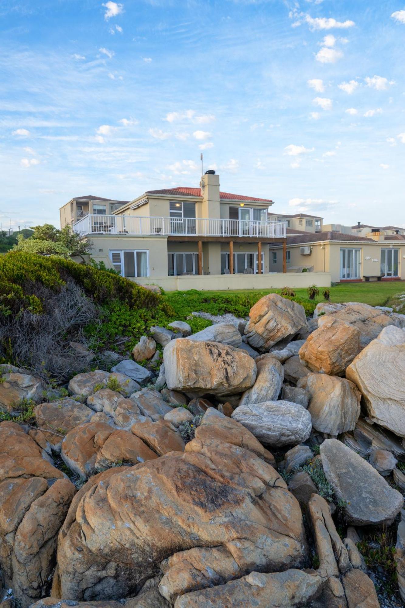 House 12 Club * Hermanus